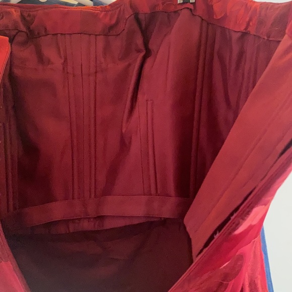 Carmen Marc Valvo • Dress • Cocktail • Red • Size 6 - Picture 4 of 5